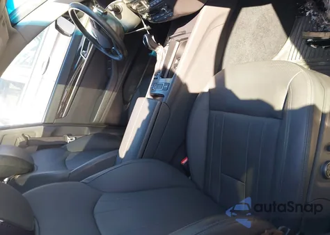 2015 Hyundai Genesis 3.8 z USA, uszkodzony, nr VIN KMHGN4JE1FU069195